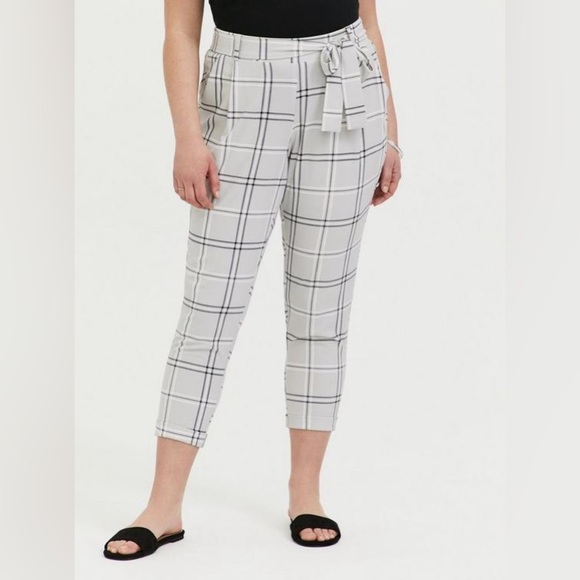 Torrid Light Grey Pull-On Taper Stretch Crepe High-Rise Tie-Front Pant Size 3x - Picture 1 of 14
